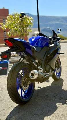 YAMAHA-YZF R15-2025