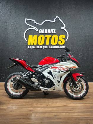 YAMAHA YZF R3 