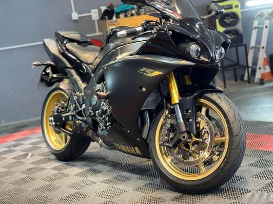 YAMAHA YZF R1 