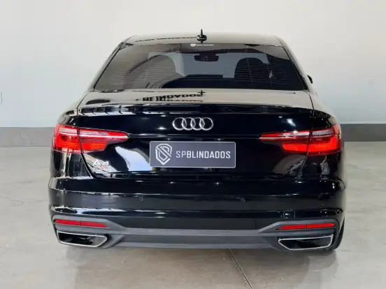 AUDI-A4-2021