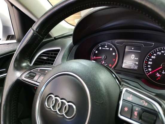 AUDI-Q3-2015