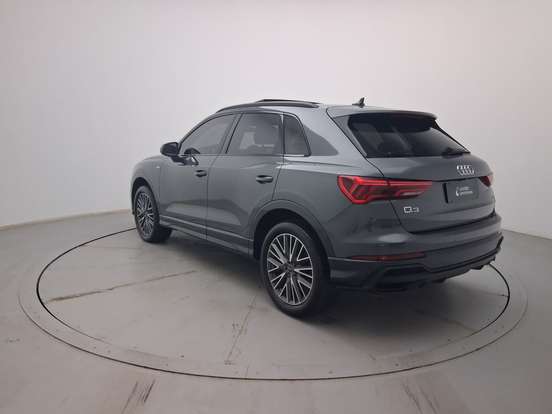 AUDI-Q3-2023