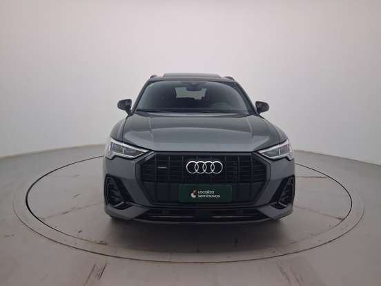AUDI-Q3-2023