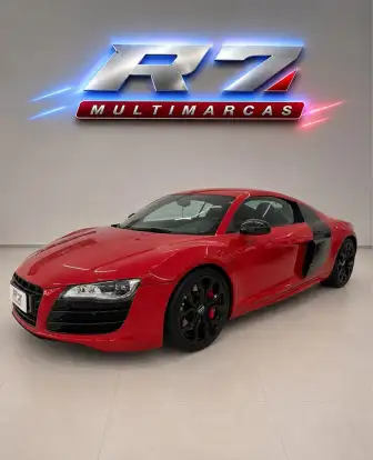 AUDI-R8-2011