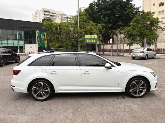 AUDI-A4-2.0 TFSI GASOLINA AVANT S LINE S TRONIC AUDI-A4-2019