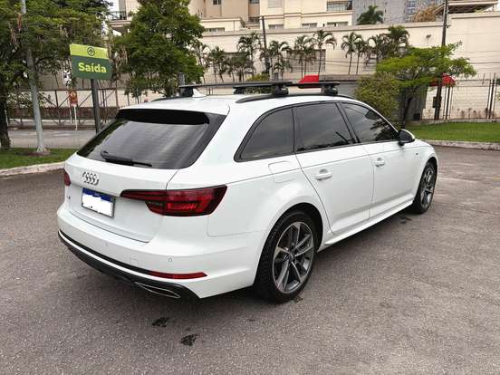AUDI-A4-2019