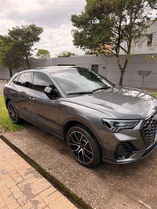 AUDI-Q3-2022