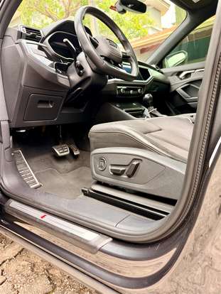 AUDI-Q3-2022