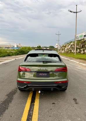 AUDI-Q5-2021