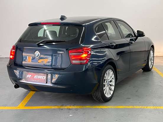 BMW-118i-1.6 SPORT GP 16V TURBO GASOLINA 4P AUTOMÁTICO BMW-118i-2013