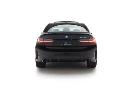 BMW-330e-2025