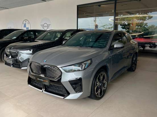BMW-iX2-2024