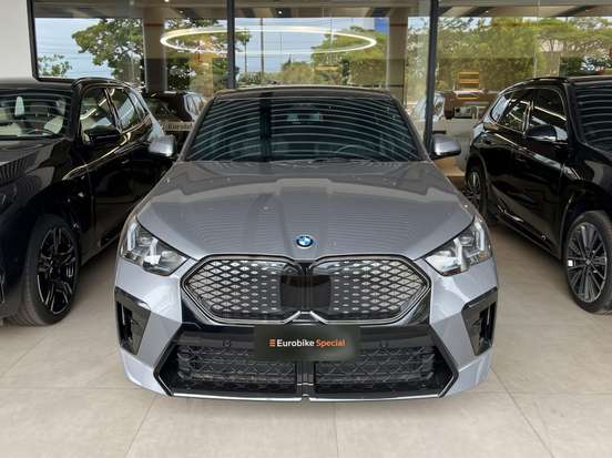 BMW-iX2-2024