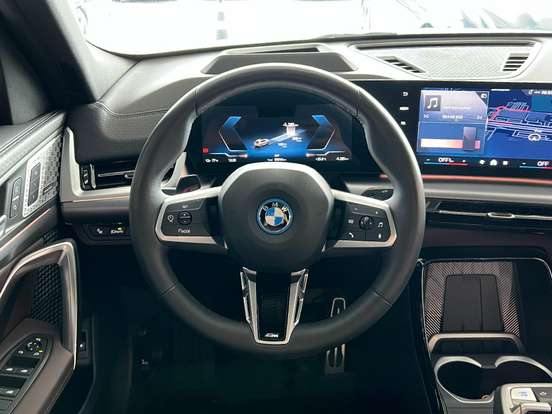 BMW-iX2-64,8 KW ELÉTRICO XDRIVE30 M SPORT BMW-iX2-2024