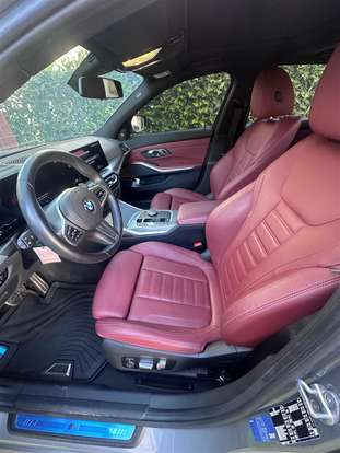 BMW-320i-2023