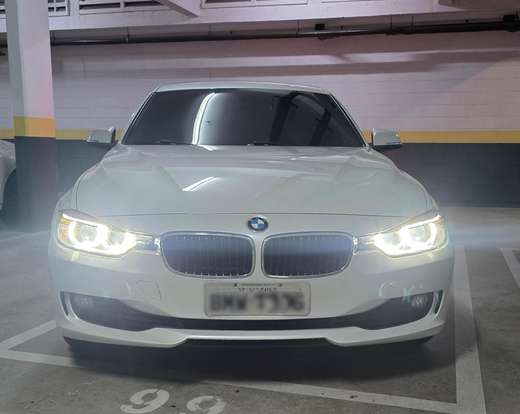 BMW-320i-2013