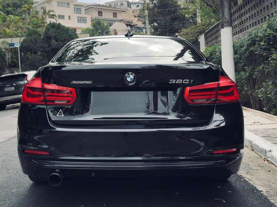 BMW-320i-2016