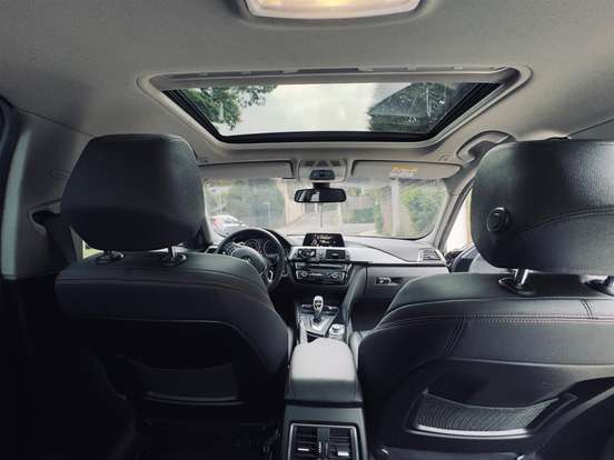 BMW-320i-2016
