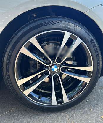 BMW-320i-2018