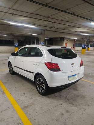 CHEVROLET-ONIX-2015