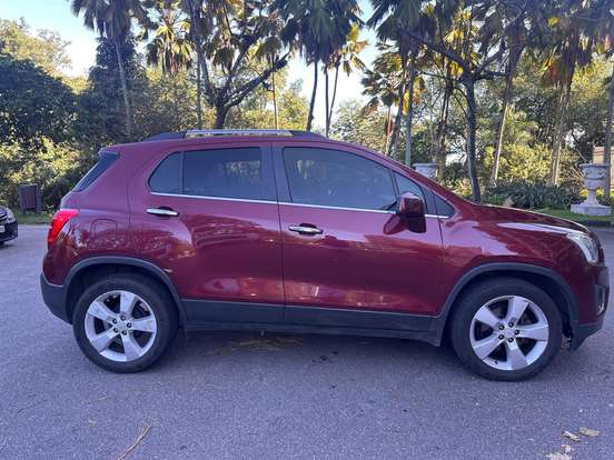 CHEVROLET-TRACKER-2014
