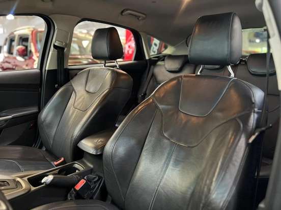 FORD-FOCUS-2.0 SE PLUS 16V FLEX 4P POWERSHIFT FORD-FOCUS-2016