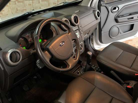 FORD-ECOSPORT-2.0 XLT FREESTYLE 16V FLEX 4P MANUAL FORD-ECOSPORT-2010