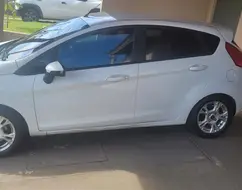 FORD FIESTA 1.6 SE HATCH 16V FLEX 4P POWERSHIFT FORD FIESTA 1.6 SE HATCH 16V FLEX 4P POWERSHIFT