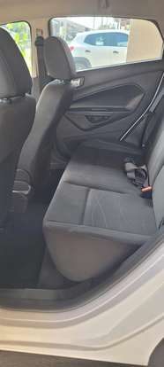 FORD-FIESTA-2014