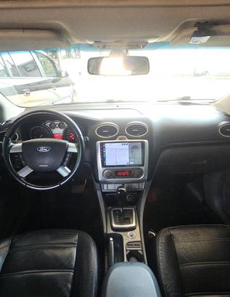 FORD FOCUS 2.0 TITANIUM SEDAN 16V FLEX 4P AUTOMÁTICO