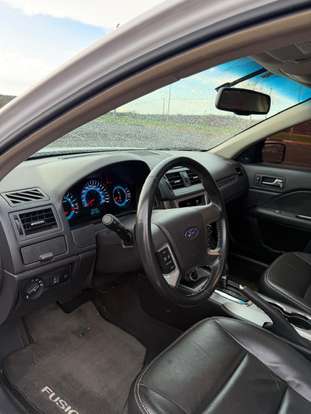 FORD-FUSION-2010