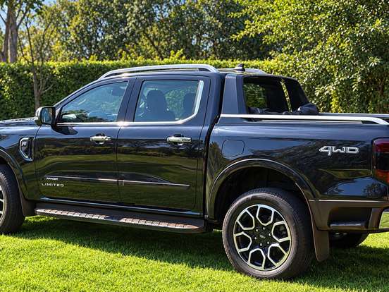 FORD-RANGER-3.0 V6 TURBO DIESEL CD LIMITED 4X4 AUTOMÁTICO FORD-RANGER-2023