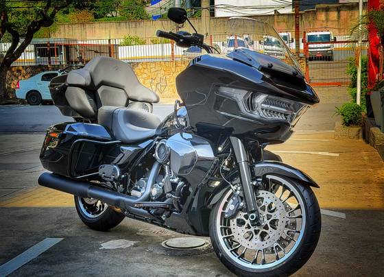 HARLEY-DAVIDSON ROAD GLIDE LIMITED 