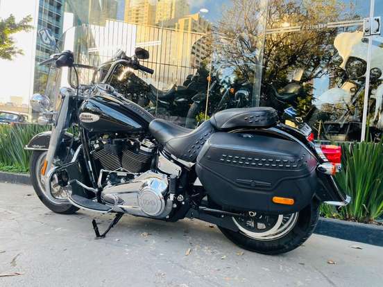 HARLEY-DAVIDSON-SOFTAIL HERITAGE CLASSIC 114-2023