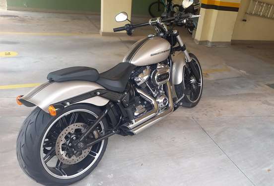 HARLEY-DAVIDSON-SOFTAIL BREAKOUT 114-2018