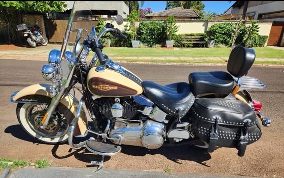 HARLEY-DAVIDSON SOFTAIL HERITAGE CLASSIC 