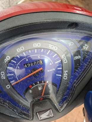 HONDA-BIZ 125 ES-2011