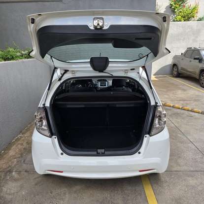 HONDA-FIT-2013