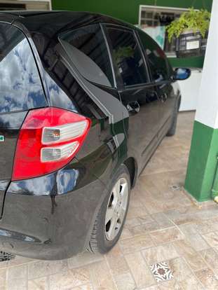 HONDA-FIT-2009