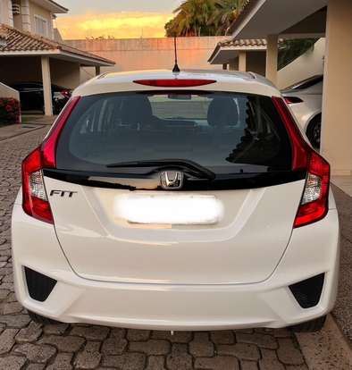 HONDA-FIT-2015