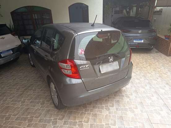 HONDA-FIT-2009