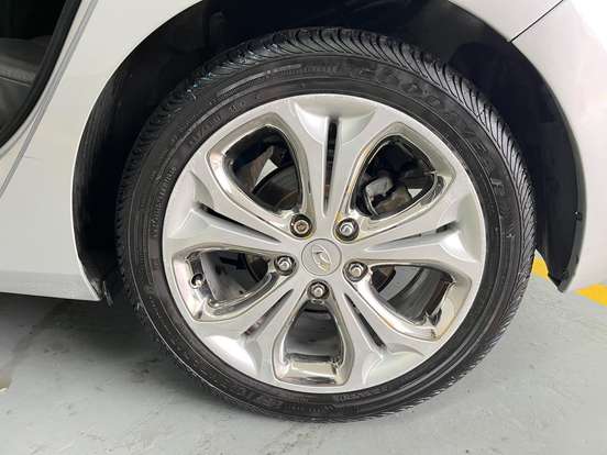 HYUNDAI-I30-2013
