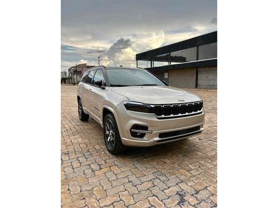 JEEP-COMMANDER-2022