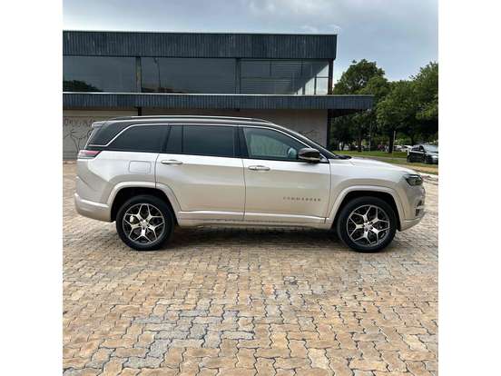 JEEP-COMMANDER-2022
