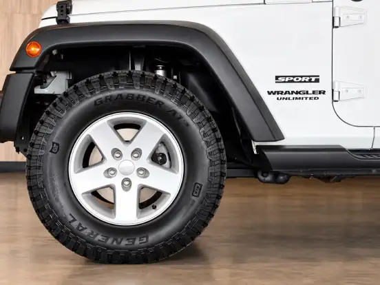 JEEP-WRANGLER-3.6 UNLIMITED SPORT 4X4 V6 GASOLINA 4P AUTOMÁTICO JEEP-WRANGLER-2014