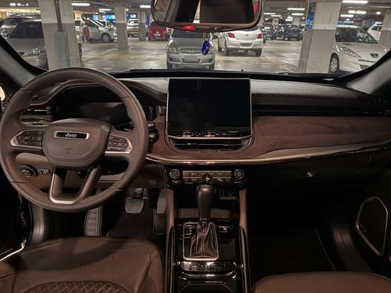 JEEP-COMMANDER-2022