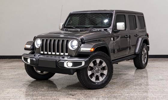 JEEP WRANGLER 2.0 TURBO GASOLINA SAHARA 4P 4X4 AT8