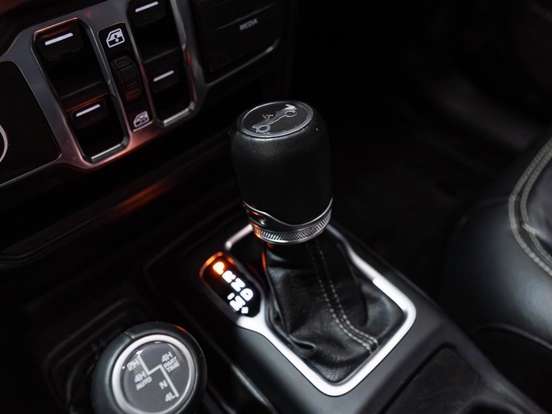 JEEP-WRANGLER-2.0 TURBO GASOLINA SAHARA 4P 4X4 AT8 JEEP-WRANGLER-2019