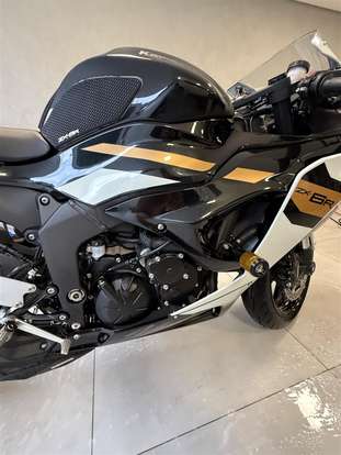 KAWASAKI-NINJA ZX-6R-2025