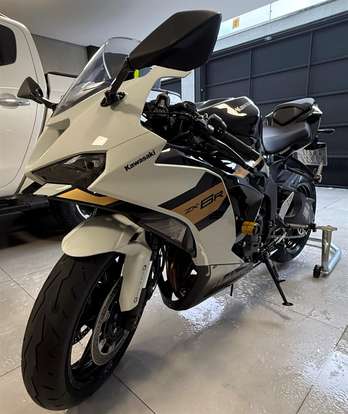 KAWASAKI-NINJA ZX-6R-2025